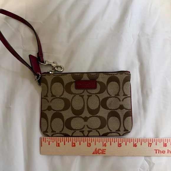 Coach Signature C Wristlet Brown Canvas Red Patent Leather Small Zip Pouch - Picture 8 of 8